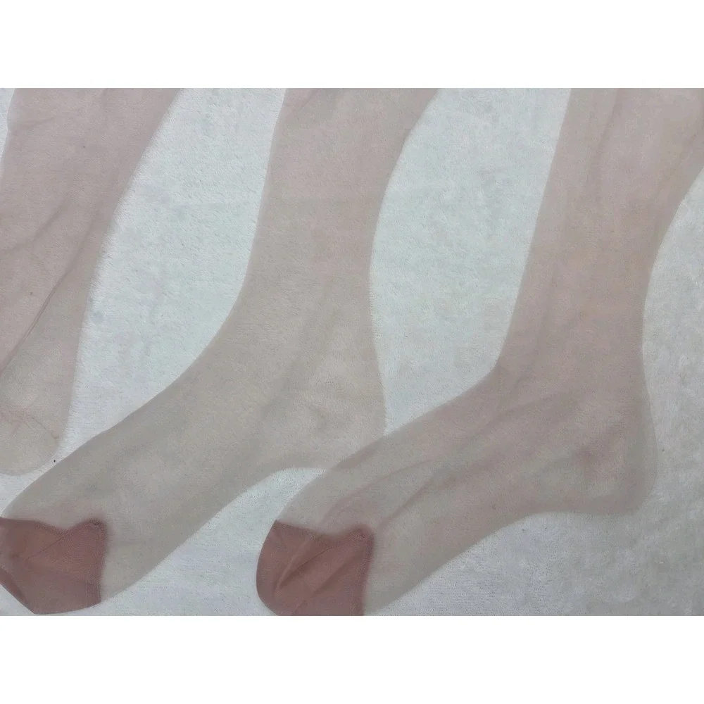 Vtg French Room Super Sheer Sandal Foot DOVE Garter Nylon Stockings Size 9 M